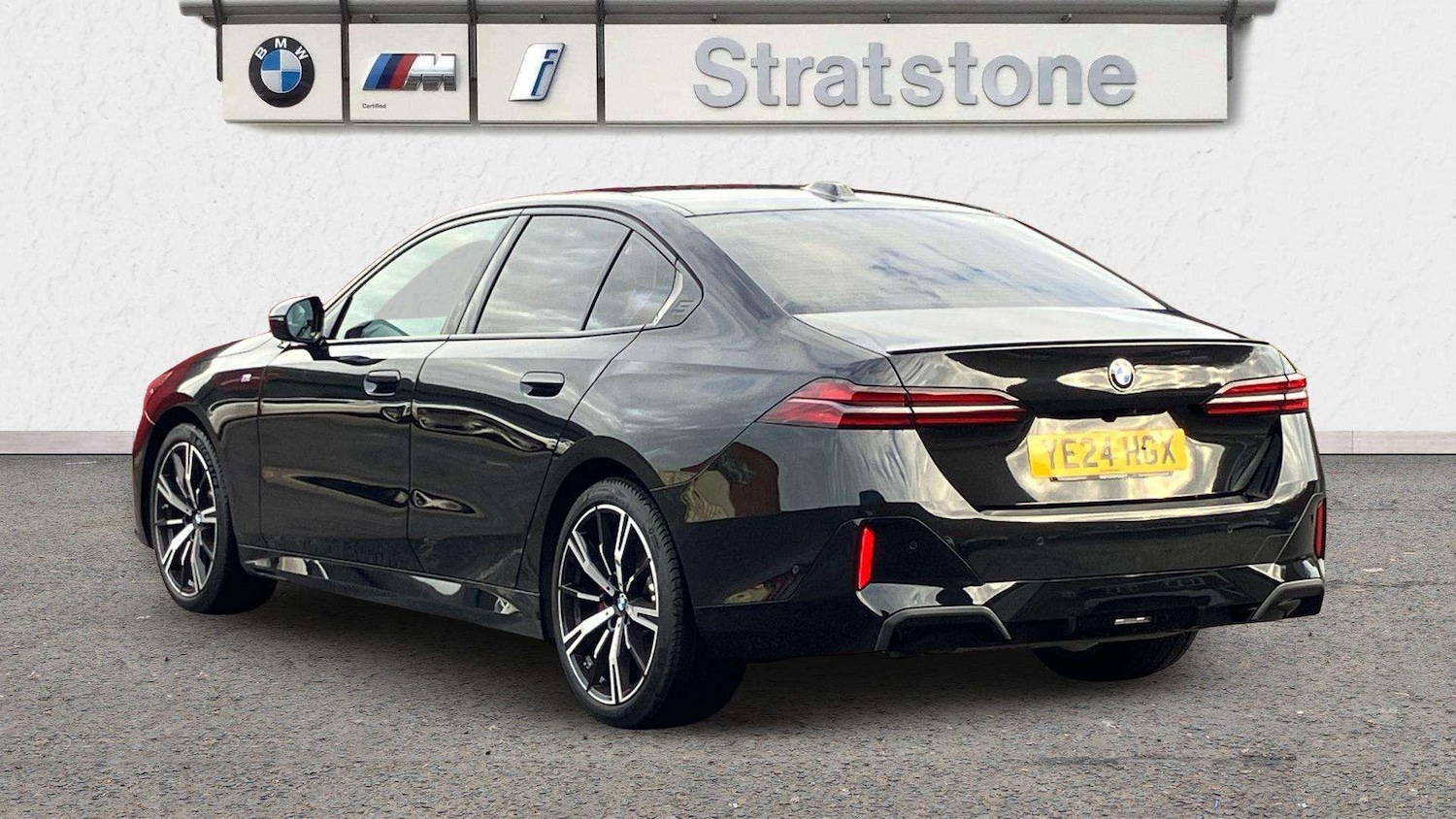 Used BMW 5 Series 2024 for sale - 76351660: Photo 2