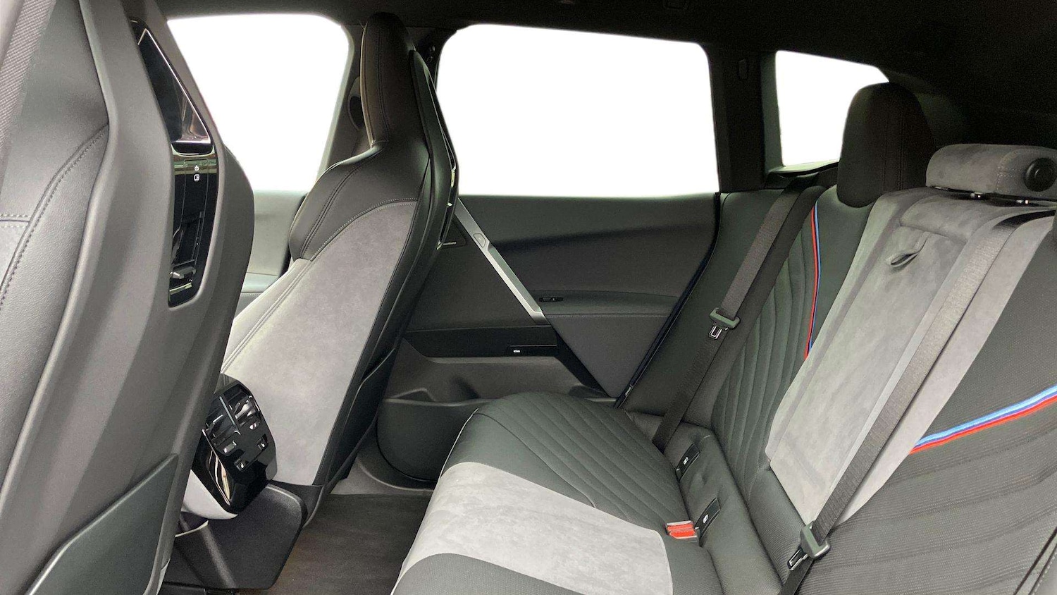 Used BMW iX 2025 for sale - 77051387: Photo 14