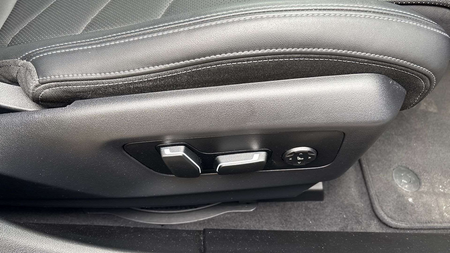 Used BMW 5 Series 2024 for sale - 77134713: Photo 28