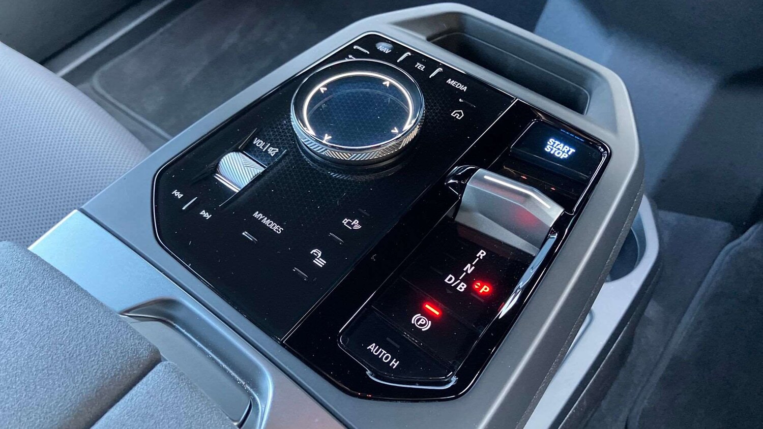 Used BMW iX 2025 for sale - 77051452: Photo 12