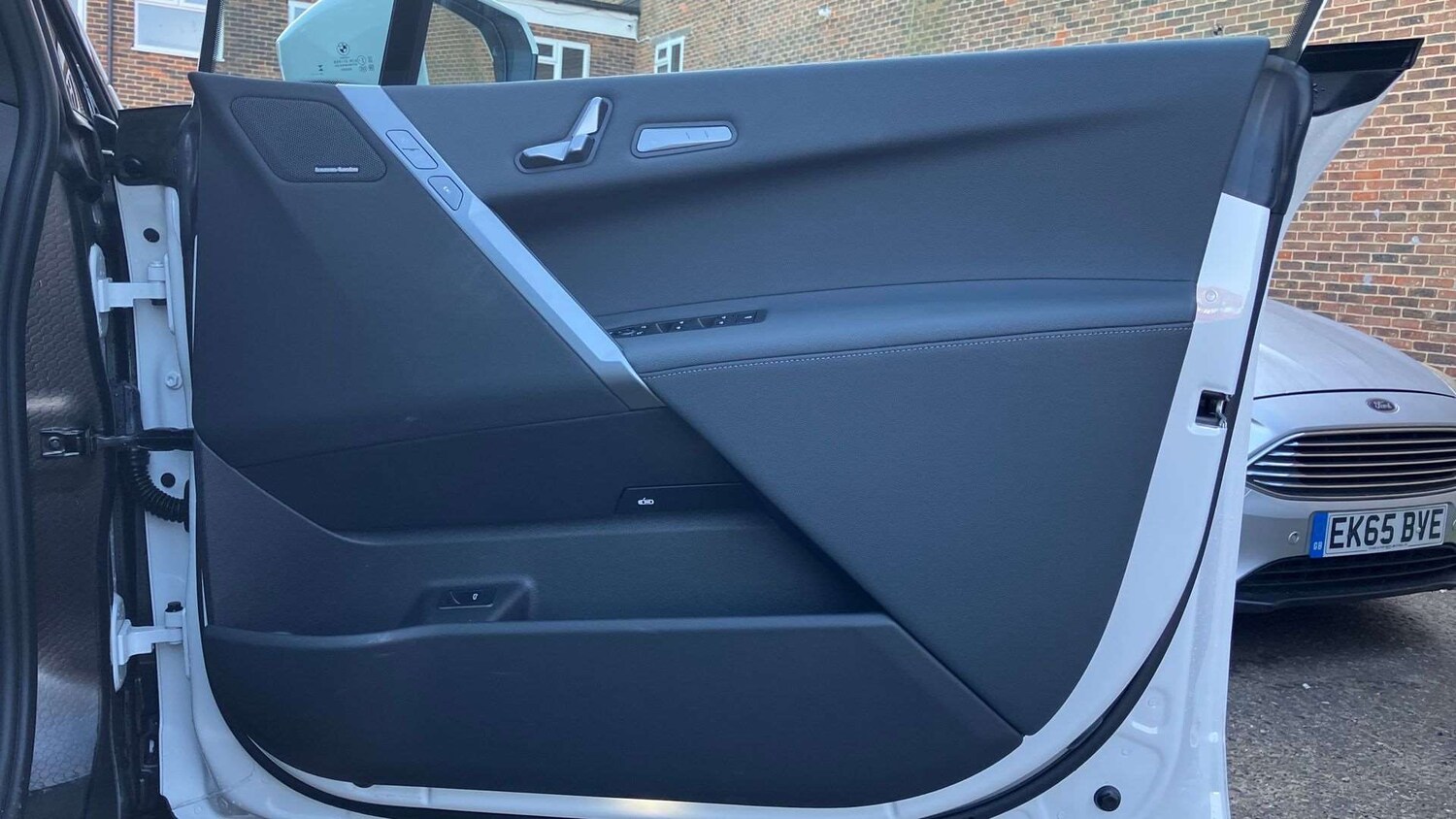 Used BMW iX 2025 for sale - 77051452: Photo 27