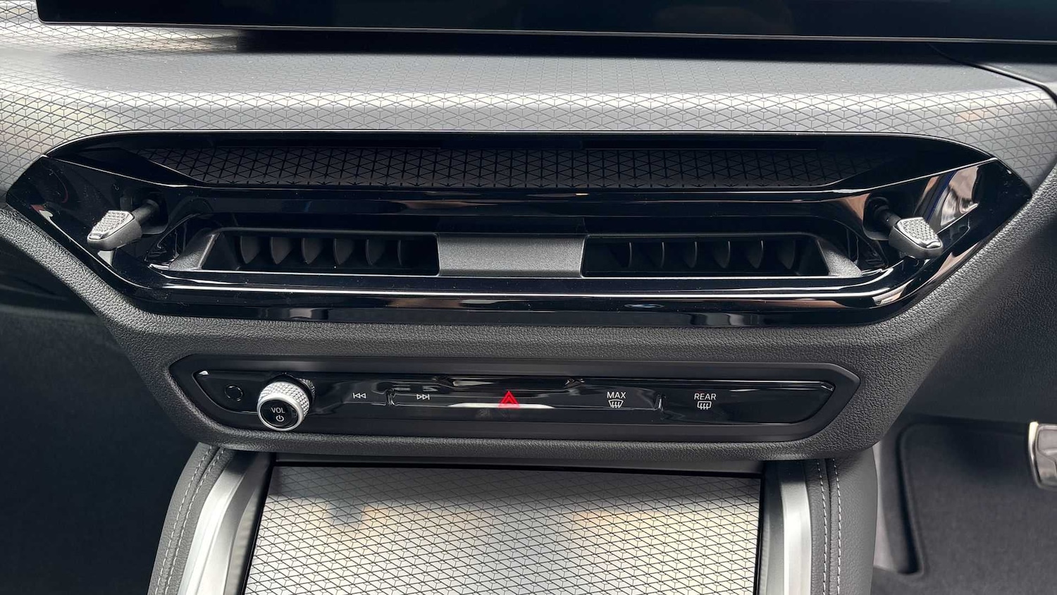 Used BMW 4 Series 2025 for sale - 77011091: Photo 34