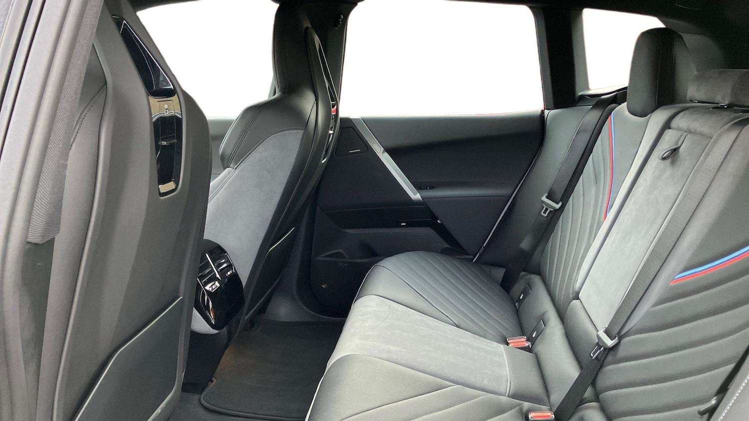 Used BMW iX 2025 for sale - 77051467: Photo 14