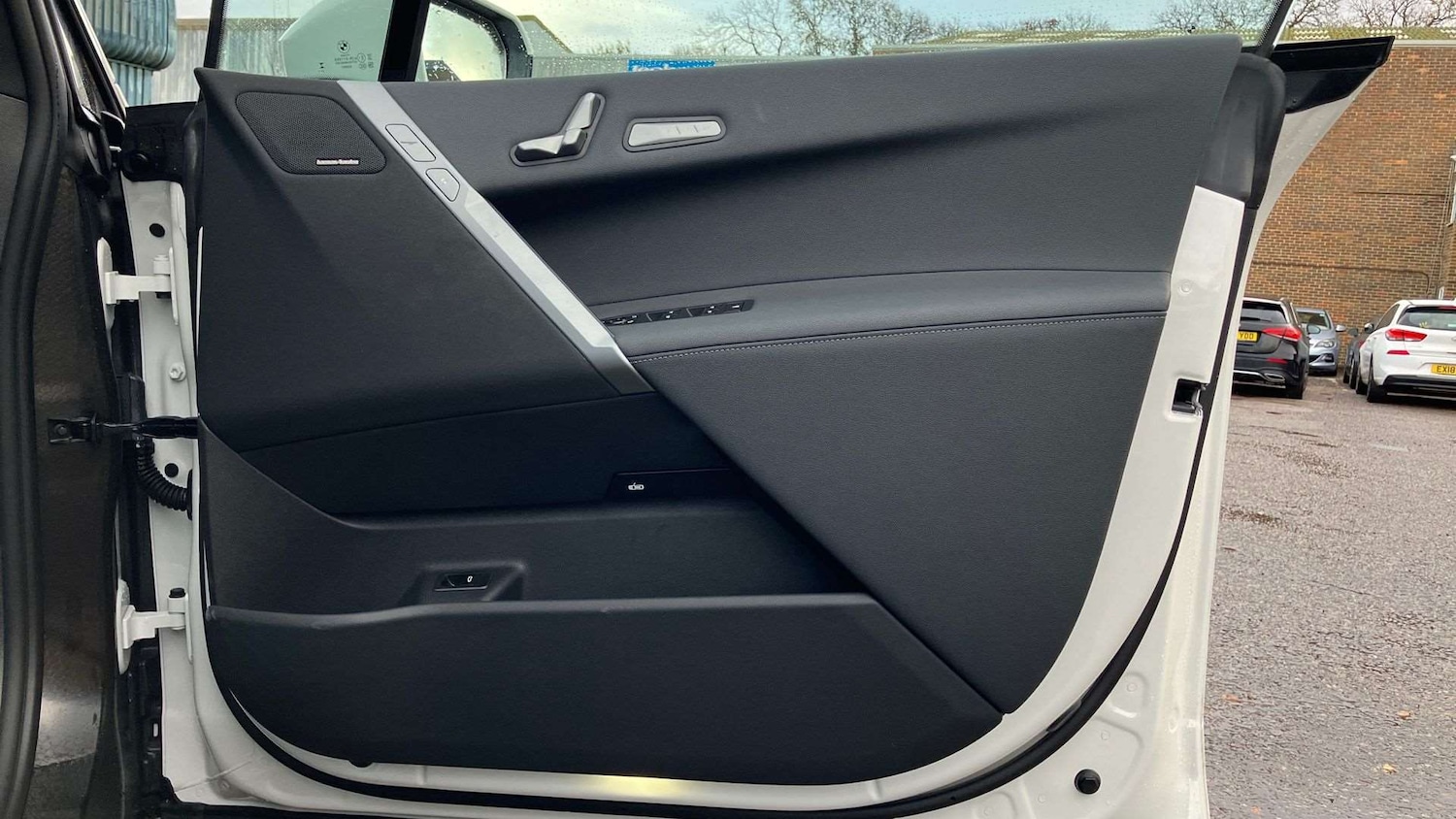 Used BMW iX 2025 for sale - 77051467: Photo 27