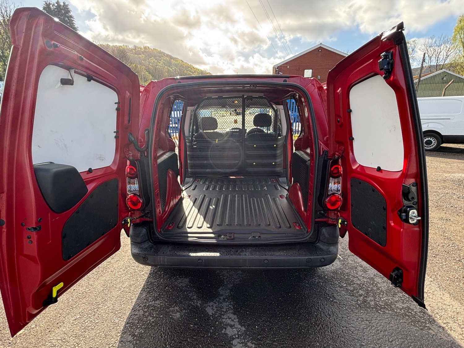 Used Peugeot Partner 2018 for sale - 78210317: Photo 16