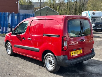 Used Peugeot Partner 2018 for sale - 78210317: Photo