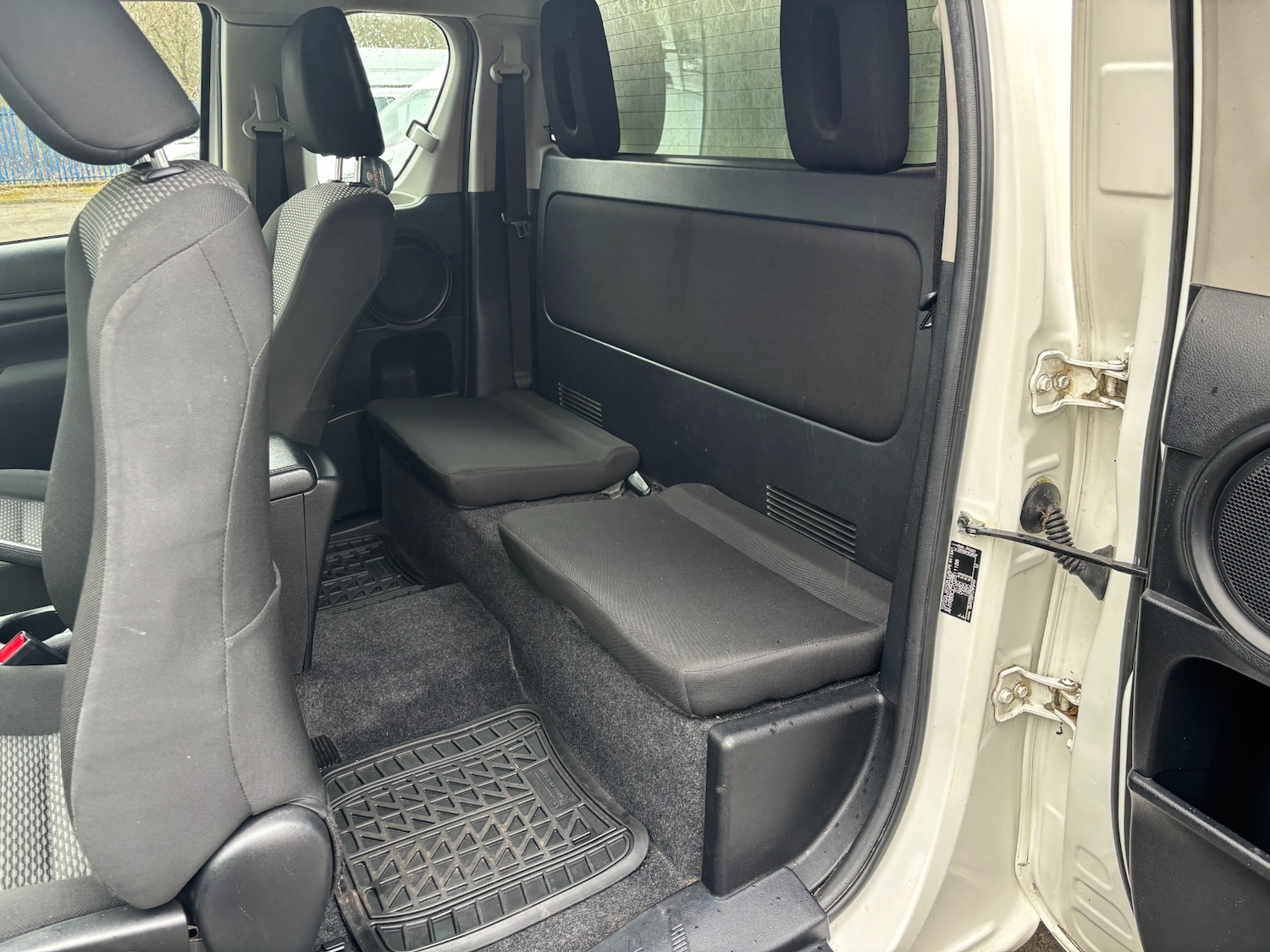 Used Toyota Hilux 2017 for sale - 77760846: Photo 12