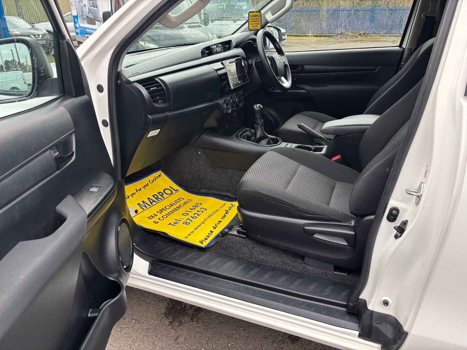 Used Toyota Hilux 2017 for sale - 77760846: Photo 9