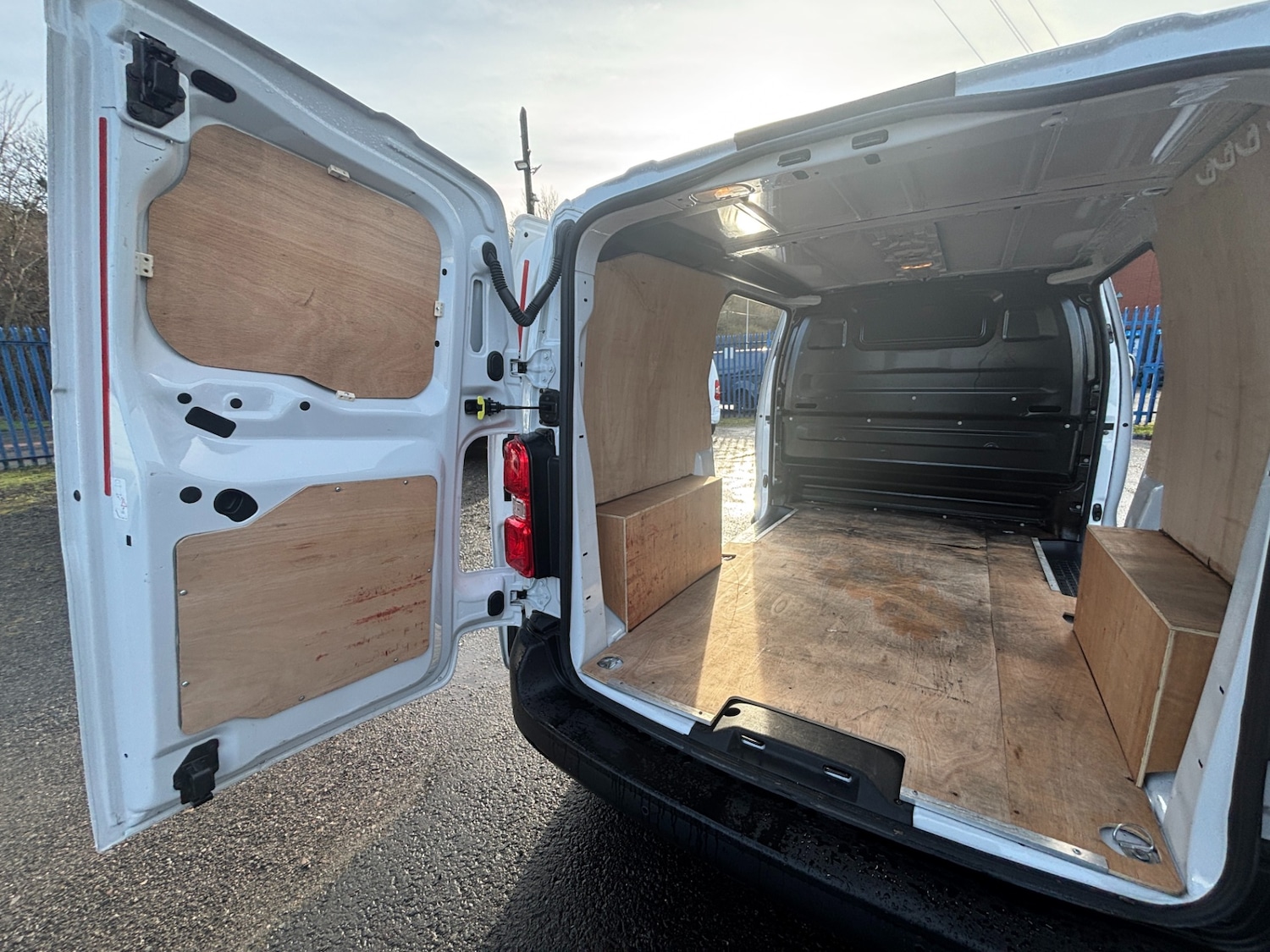 Used Peugeot Expert 2023 for sale - 77864929: Photo 15