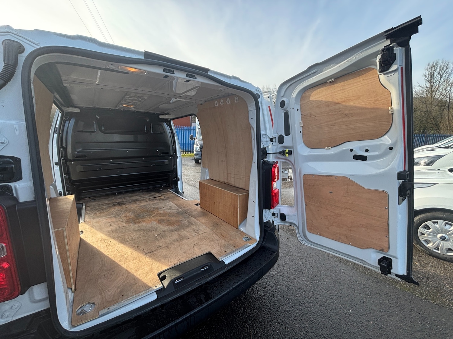 Used Peugeot Expert 2023 for sale - 77864929: Photo 16