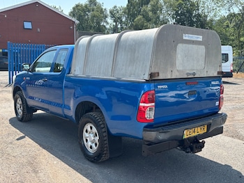Used Toyota Hilux 2014 for sale - 79174420: Photo