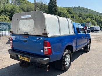 Used Toyota Hilux 2014 for sale - 79174420: Photo
