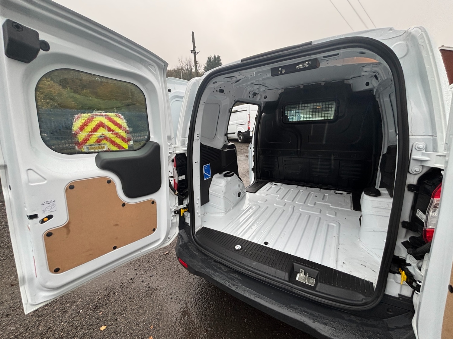 Used Ford Transit Courier 2022 for sale - 76492297: Photo 14