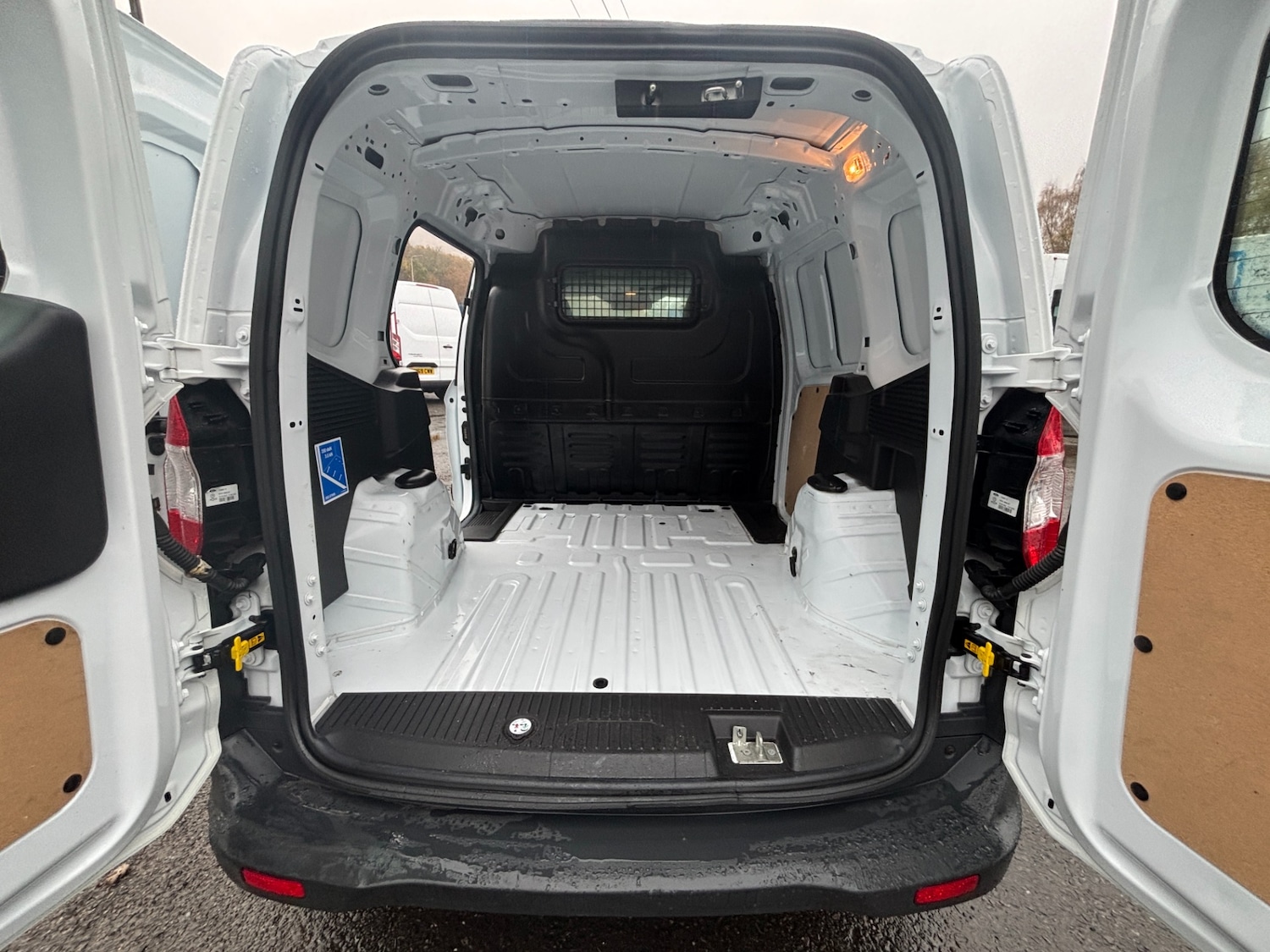 Used Ford Transit Courier 2022 for sale - 76492297: Photo 16