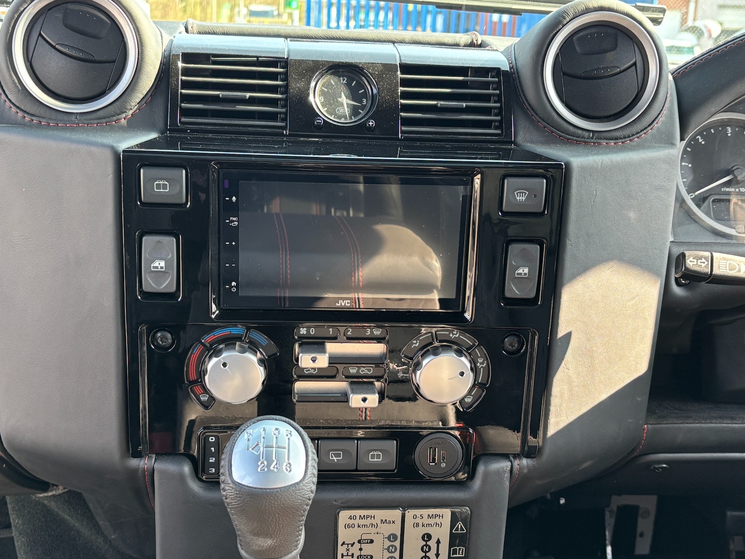 Used Land Rover Defender 2011 for sale - 76363124: Photo 12
