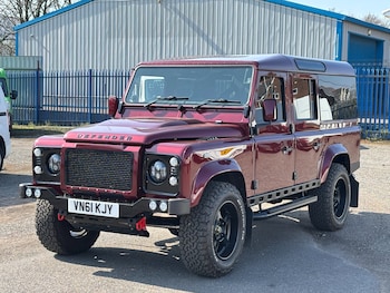Land Rover - Defender