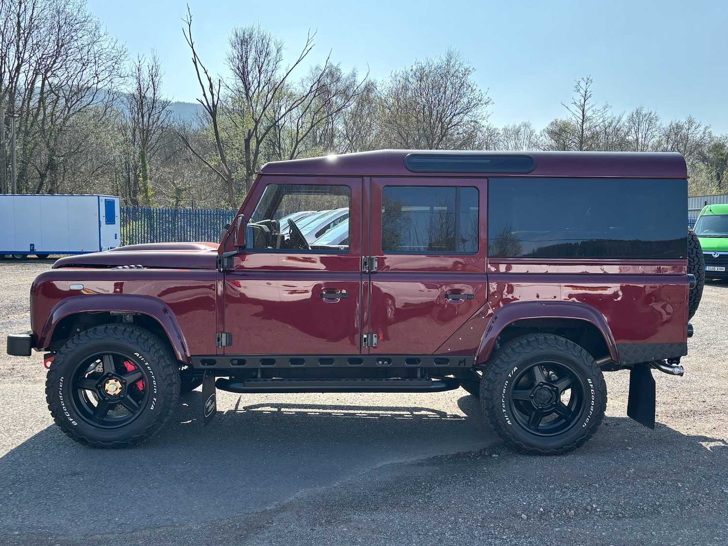 Used Land Rover Defender 2011 for sale - 76363124: Photo 2