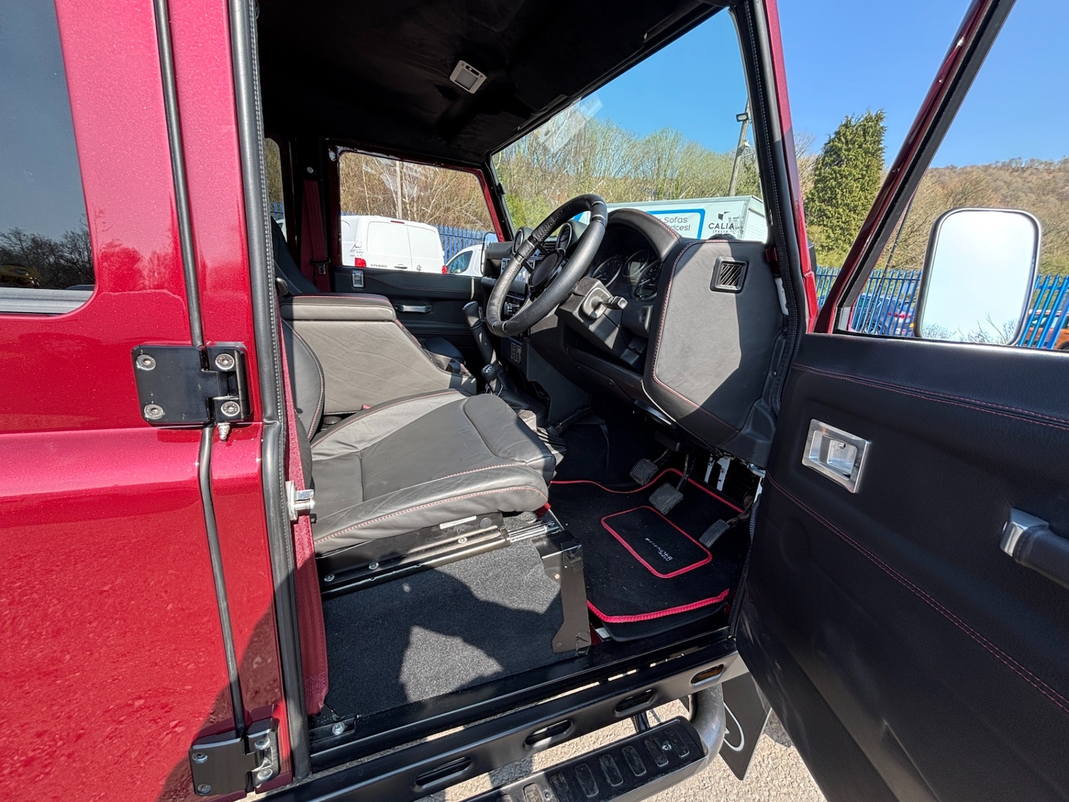 Used Land Rover Defender 2011 for sale - 76363124: Photo 7