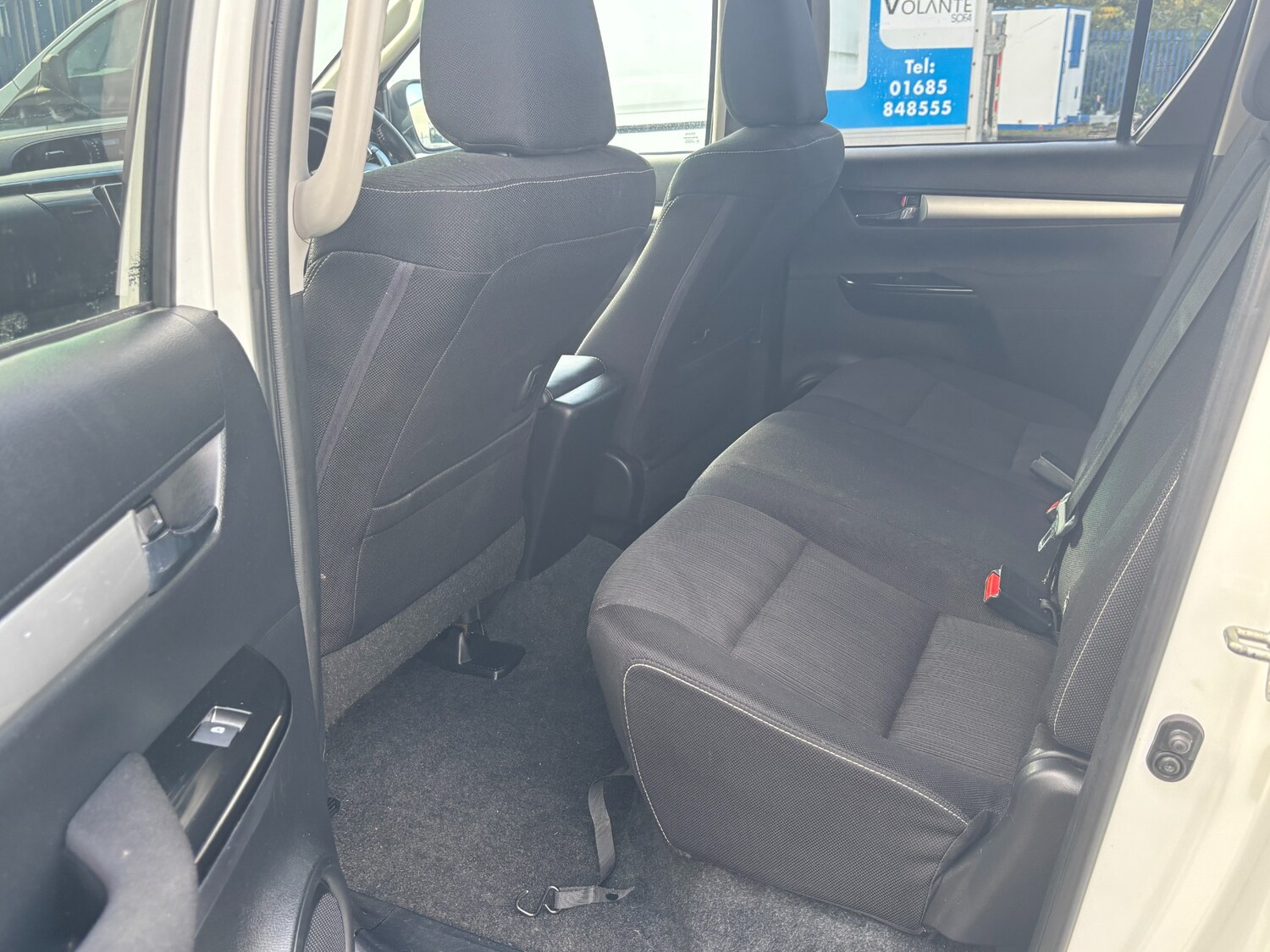 Used Toyota Hilux 2017 for sale - 76330182: Photo 11