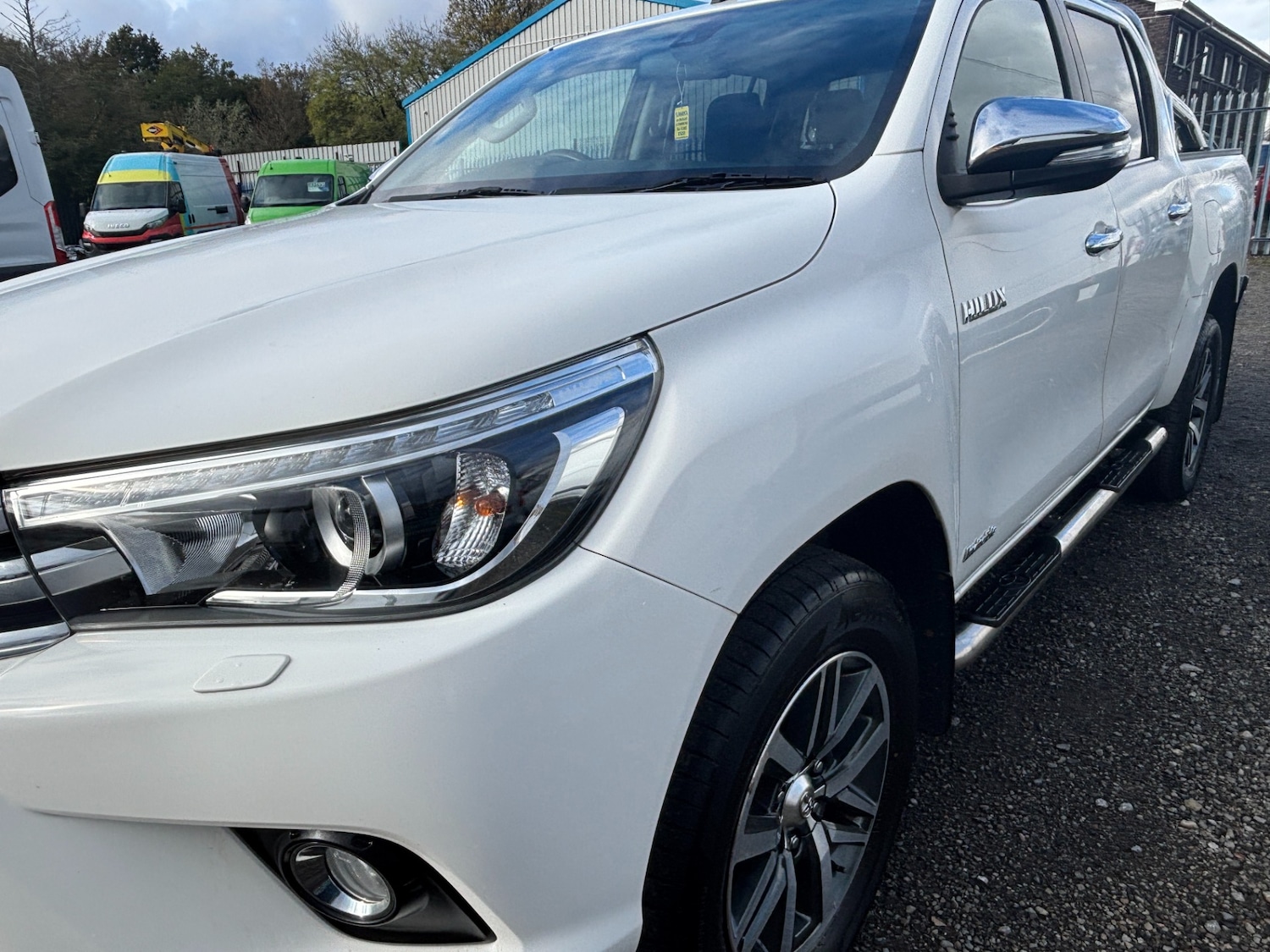 Used Toyota Hilux 2017 for sale - 76330182: Photo 18