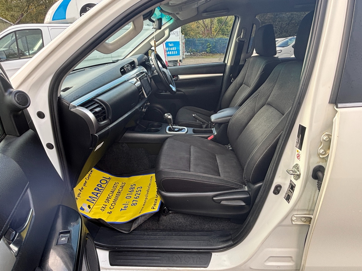 Used Toyota Hilux 2017 for sale - 76330182: Photo 9