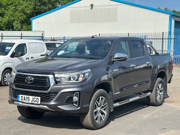 Used Toyota Hilux 2019 for sale - 74742382: Photo 1