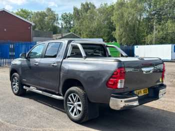 Used Toyota Hilux 2019 for sale - 74742382: Photo