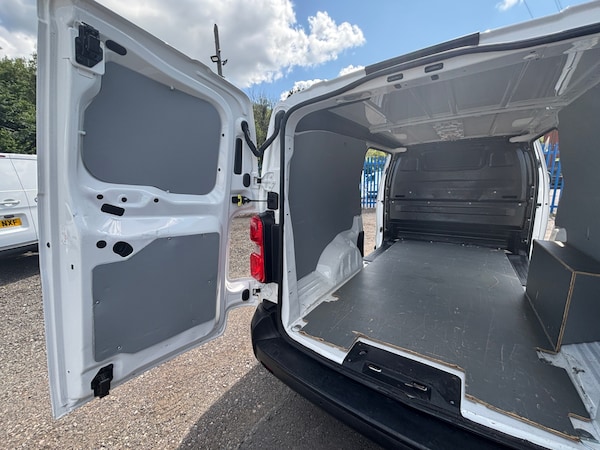 Used Vauxhall Vivaro 2020 for sale - 75129683: Photo 16