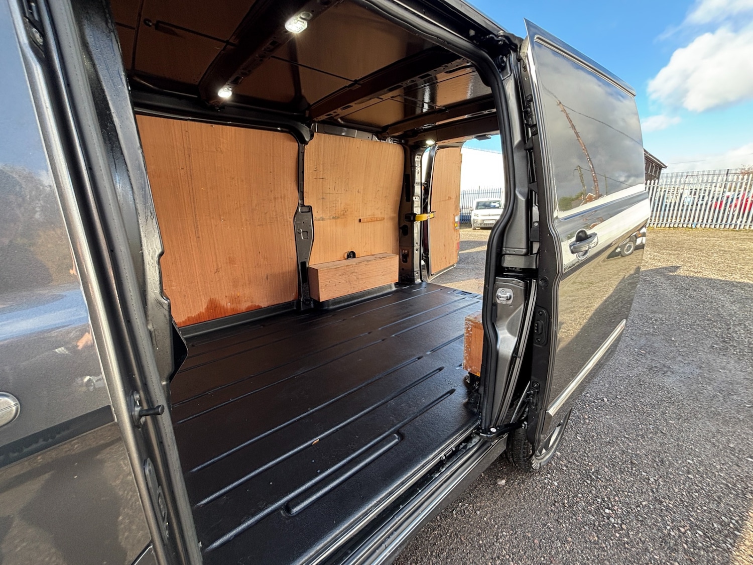 Used Ford Transit Custom 2020 for sale - 76517846: Photo 15