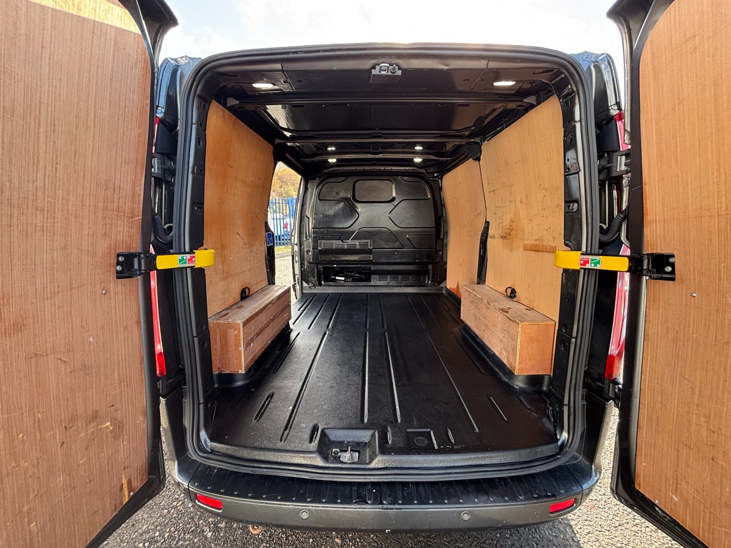 Used Ford Transit Custom 2020 for sale - 76517846: Photo 18