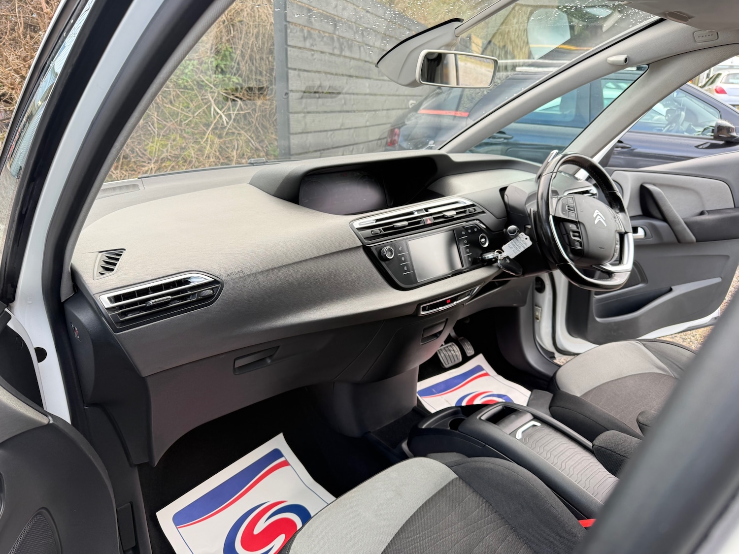 Used Citroen Grand C4 Picasso 2015 for sale - 77610130: Photo 12