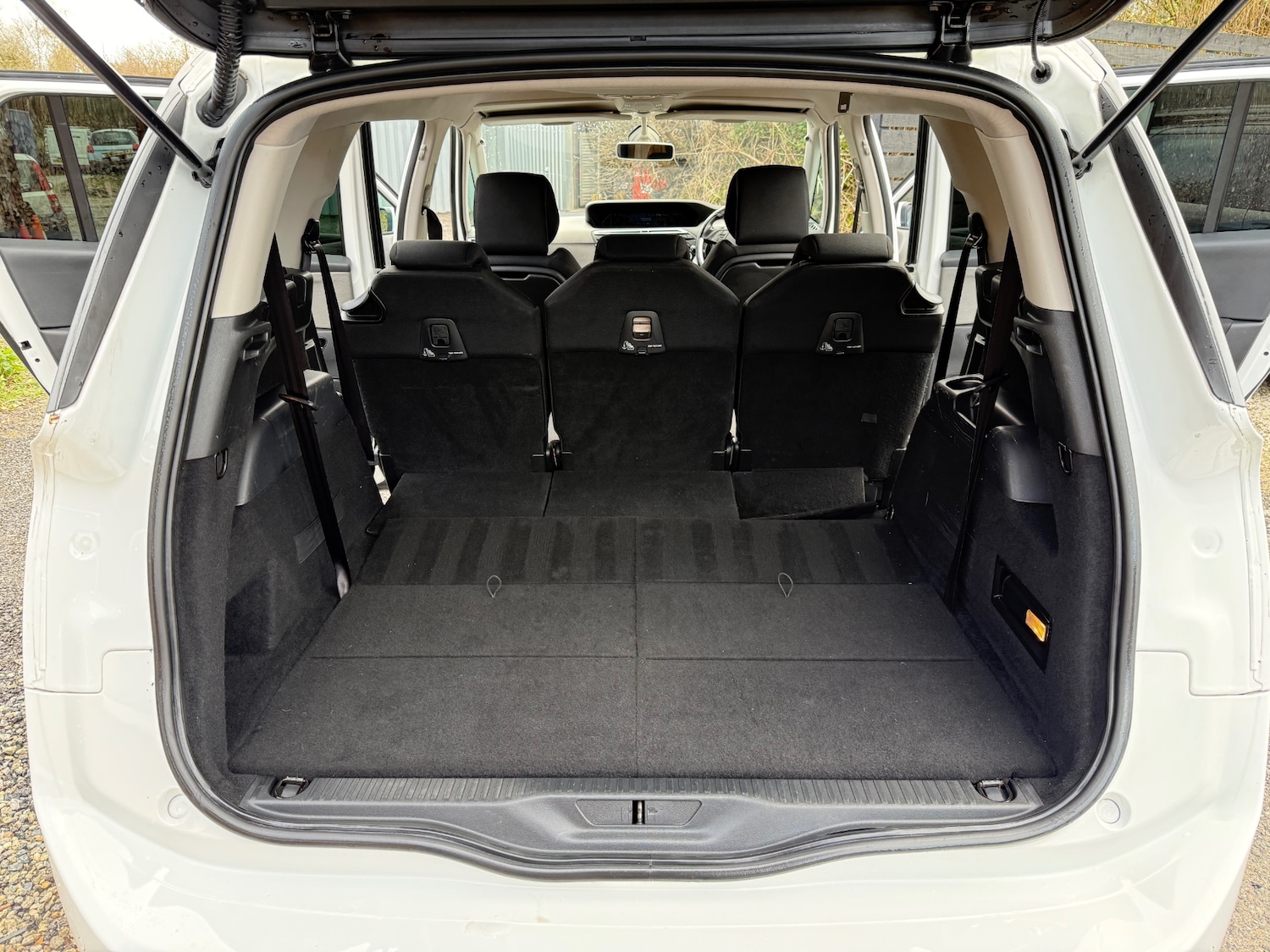 Used Citroen Grand C4 Picasso 2015 for sale - 77610130: Photo 17