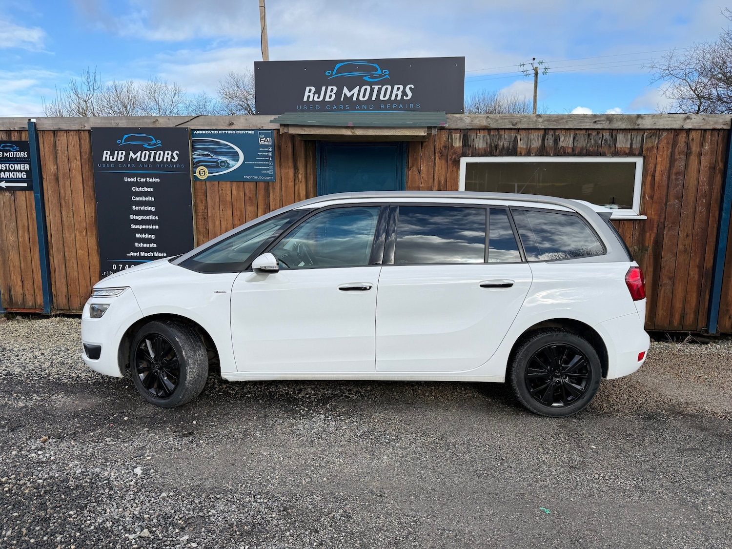 Used Citroen Grand C4 Picasso 2015 for sale - 77610130: Photo 3