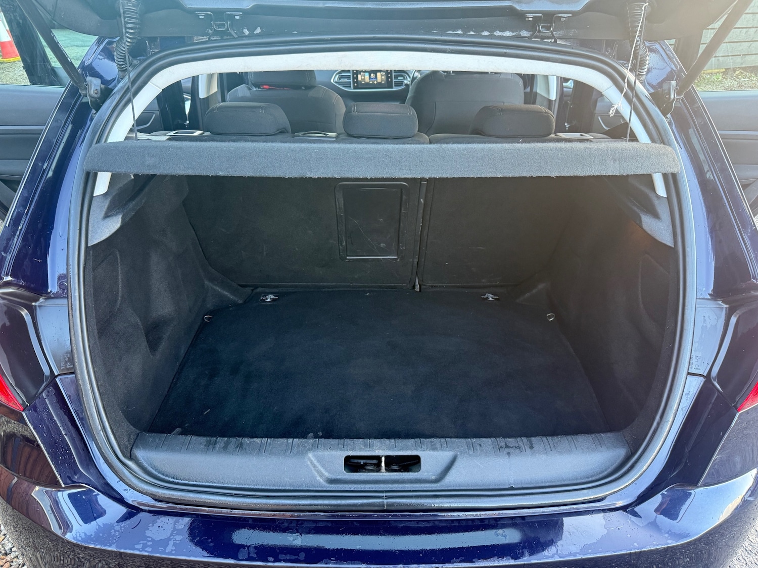 Used Peugeot 308 2016 for sale - 77008061: Photo 15