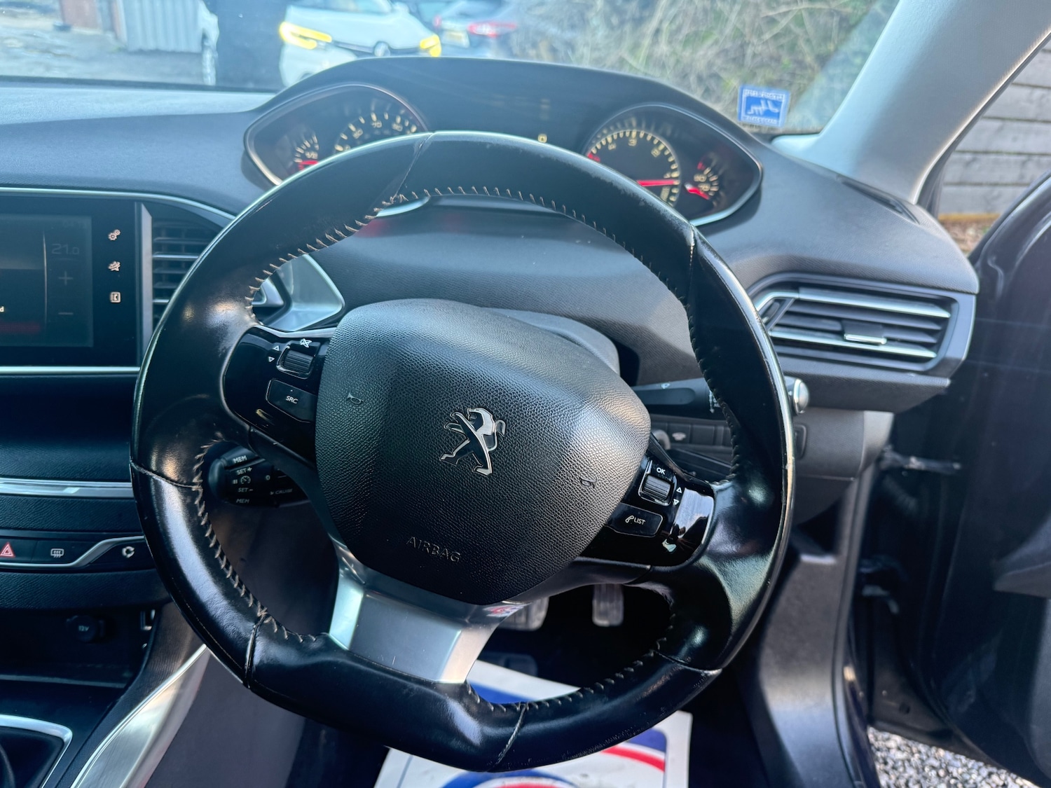 Used Peugeot 308 2016 for sale - 77008061: Photo 17