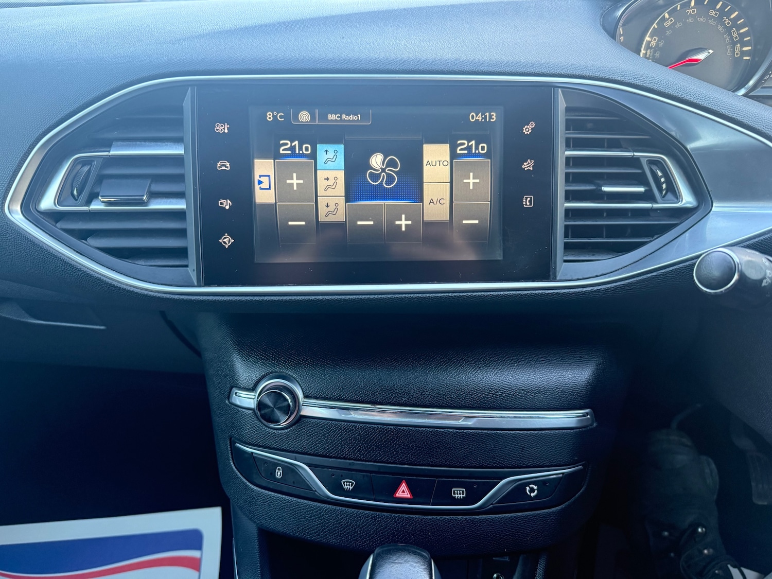 Used Peugeot 308 2016 for sale - 77008061: Photo 19