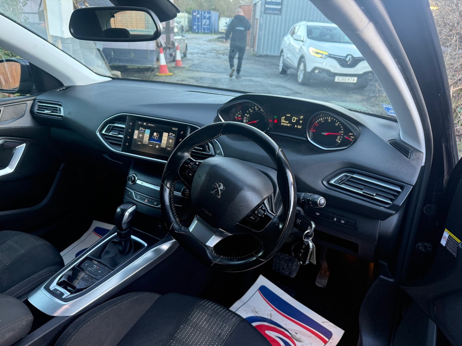 Used Peugeot 308 2016 for sale - 77008061: Photo 8