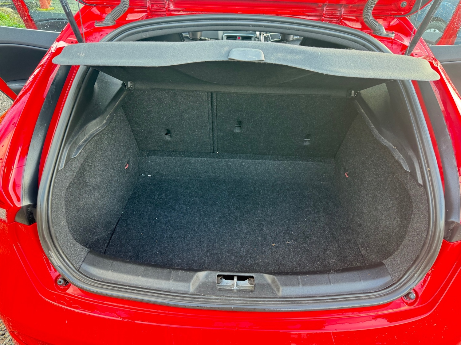 Used Volvo V40 2015 for sale - 77461884: Photo 15