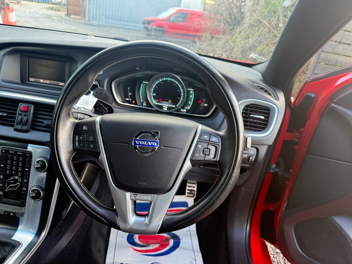 Used Volvo V40 2015 for sale - 77461884: Photo 17