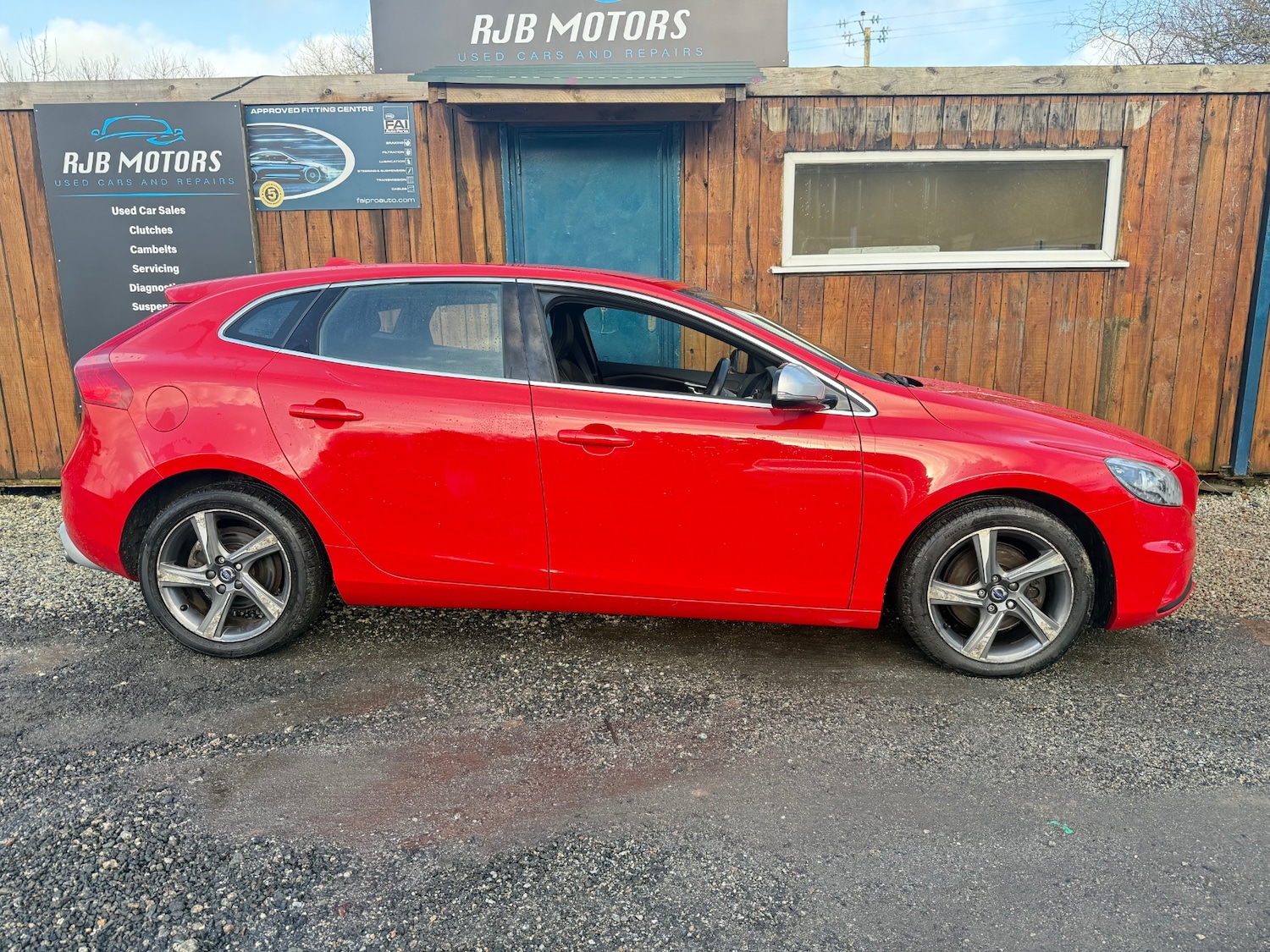 Used Volvo V40 2015 for sale - 77461884: Photo 6