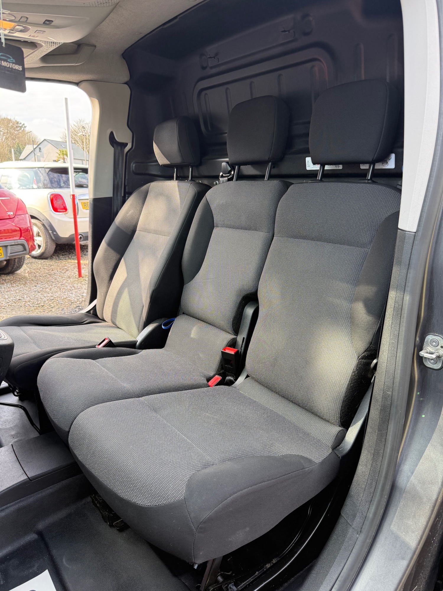 Used Peugeot Partner 2021 for sale - 77736030: Photo 11