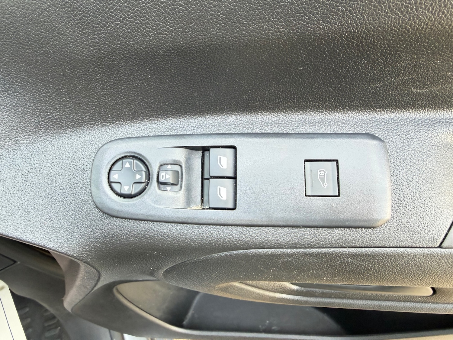 Used Peugeot Partner 2021 for sale - 77736030: Photo 19