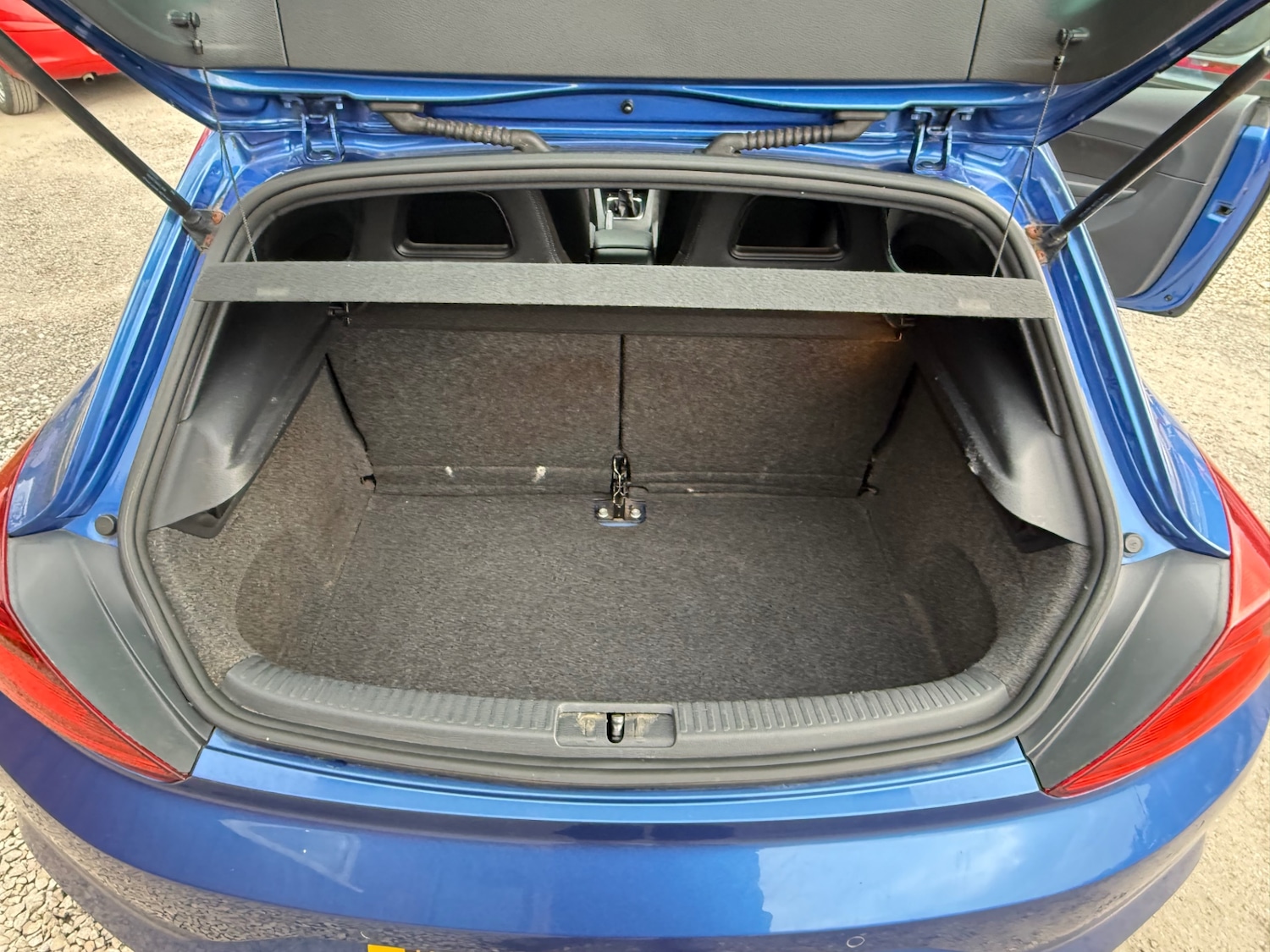 Used Volkswagen Scirocco 2014 for sale - 78112234: Photo 15