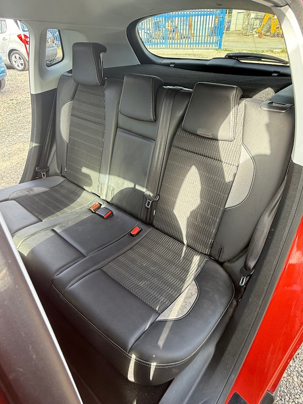 Used Peugeot 2008 2015 for sale - 76299523: Photo 15
