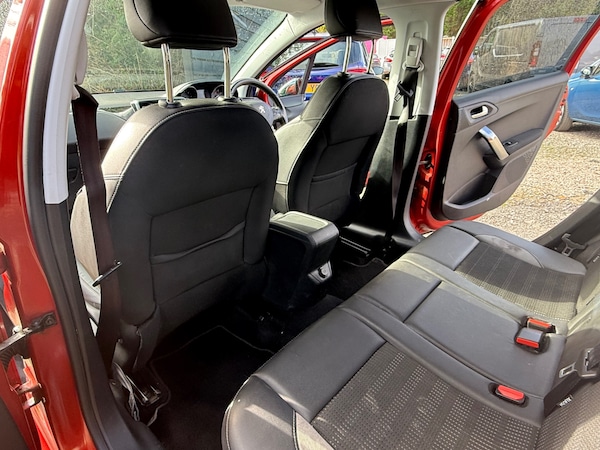 Used Peugeot 2008 2015 for sale - 76299523: Photo 16