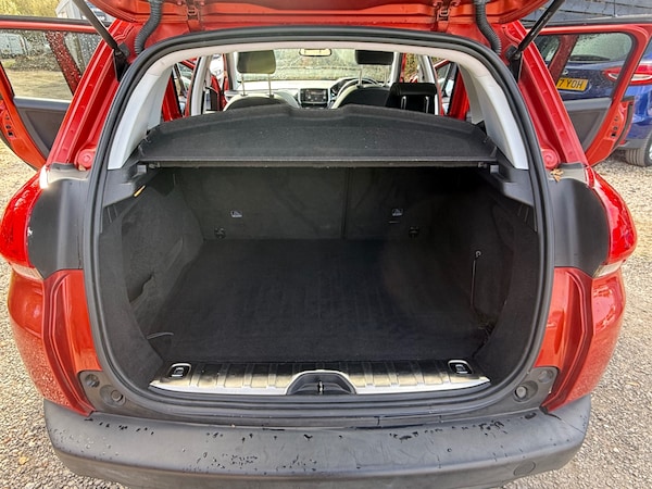 Used Peugeot 2008 2015 for sale - 76299523: Photo 17