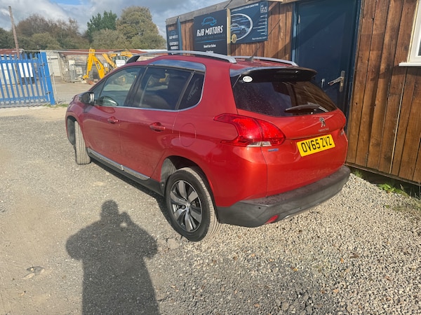 Used Peugeot 2008 2015 for sale - 76299523: Photo 4