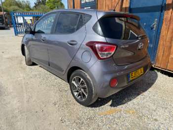 Used Hyundai i10 2017 for sale - 74496944: Photo