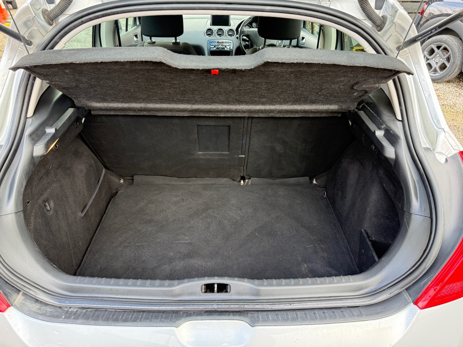 Used Peugeot 308 2013 for sale - 77610126: Photo 16