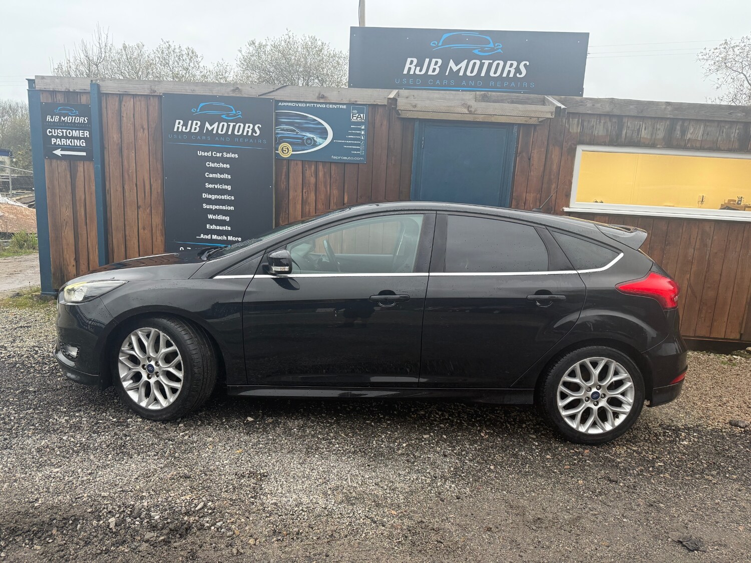 Used Ford Focus 2015 for sale - 76594625: Photo 3